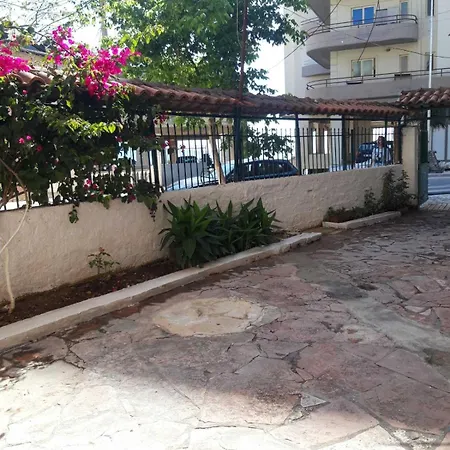 Gogo's Sea Side Sarandë